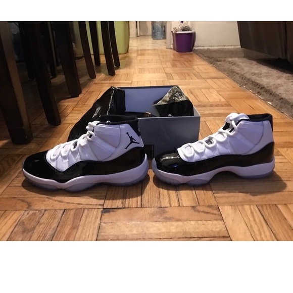 Jordan Retro 11 Concords - Picture 3 of 6